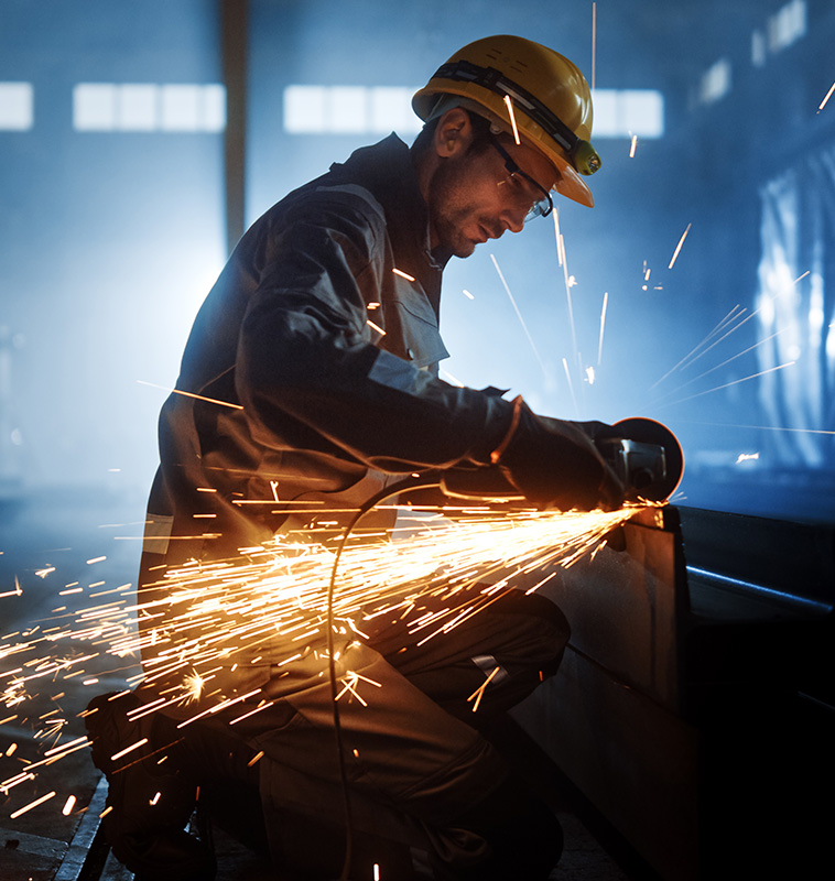 Tecnici Work Service al lavoro su impianto industriale